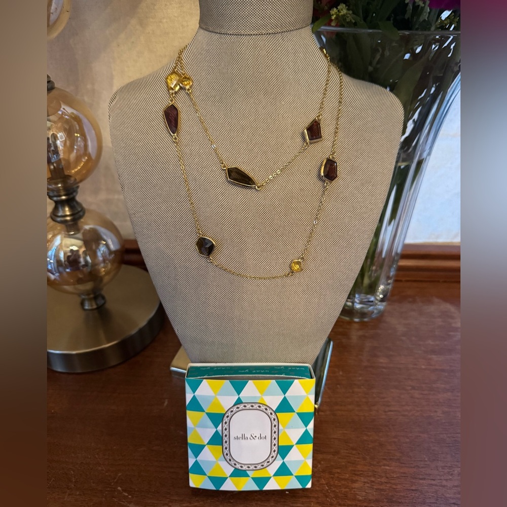 Stella and Dot Pippa Necklace